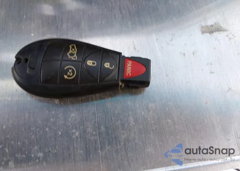 2013 Jeep Grand Cherokee Overland Summit z USA, uszkodzony, nr VIN 1C4RJFCT3DC648935